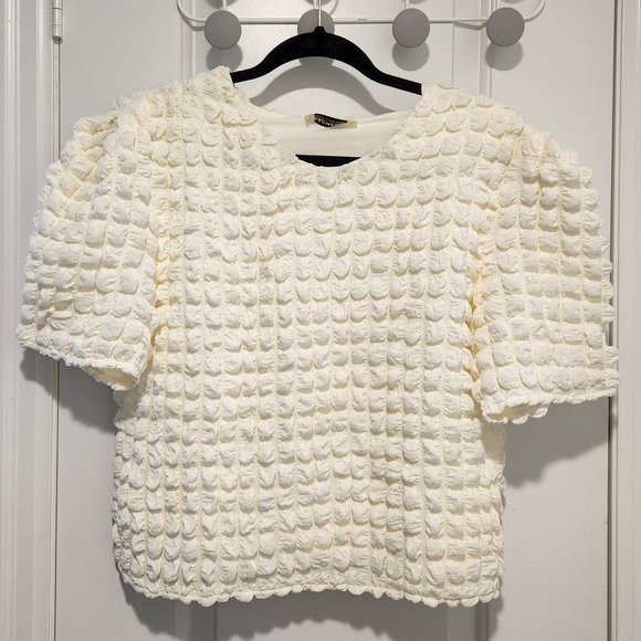NWOT Textured White Puff Sleeve Top - Picture 2 of 7